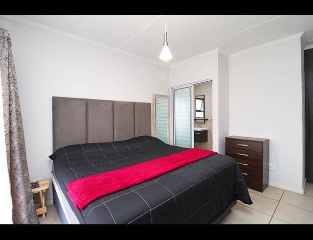 3 BEDROOM APARTMENT FOR SALE IN MODDERFONTEIN